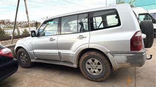 Mitsubishi Montero 2003