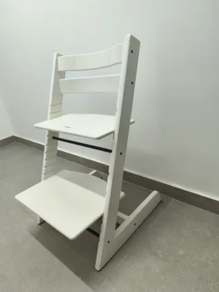 Trona Stokke Blanca. Precio negociable.