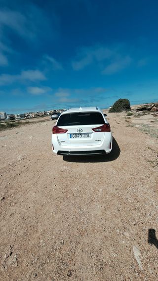 Toyota Auris 2015