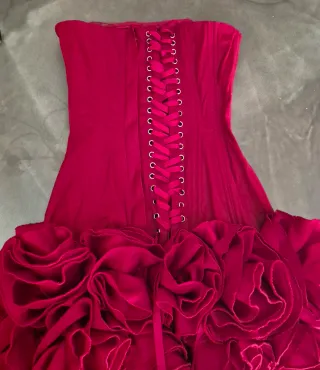 Vestido mini corsé con volantes