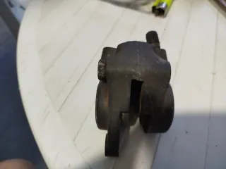 Pinza de freno negra