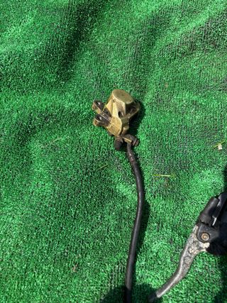 Freno delantero Neos