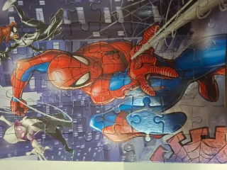 Puzzles 35-48 piezas:Patrulla, Spiderman,Mickey