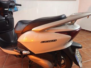 Honda 125cc Scooter Blanca