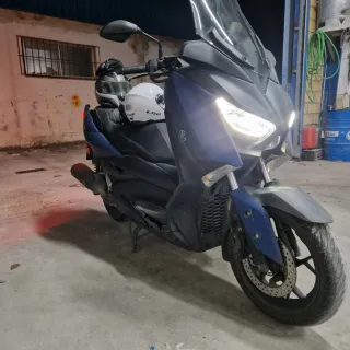 Yamaha X-MAX 125 Scooter