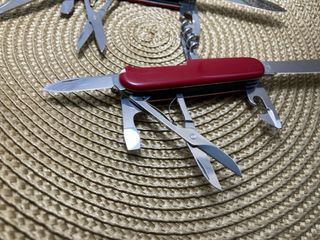 2 Canivetes Victorinox Mountaineer e Climber