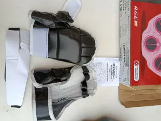 Blanco de boxeo Hexagonal Warrior con guantes