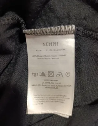 Camiseta Nümph Talla S negra manga larga