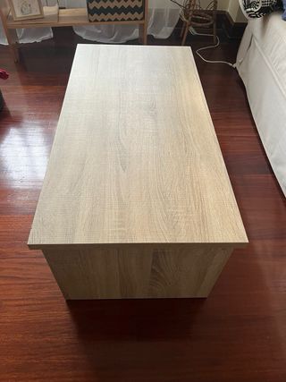 Mesa elevable de madera color beige/marrón