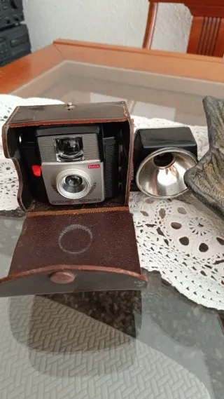 Cámara Kodak Antigua Marrón y Plateada