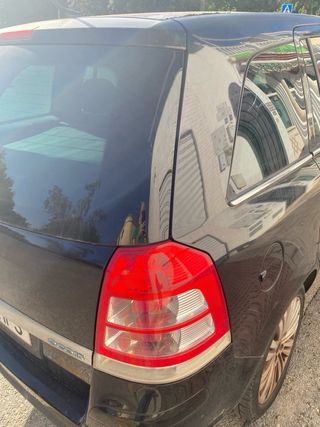 Opel Zafira 2011