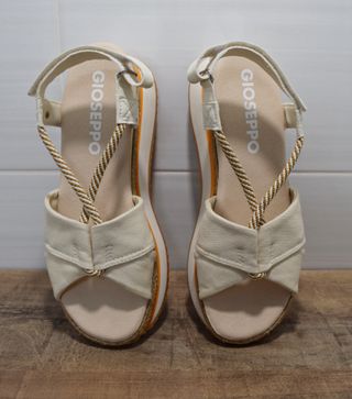 Sandalias de plataforma con rafia Gioseppo, 38