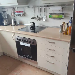 Muebles de Cocina en L. Entrega  15 de mayo