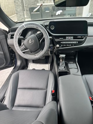 Lexus ES 300h -2022 =32.500