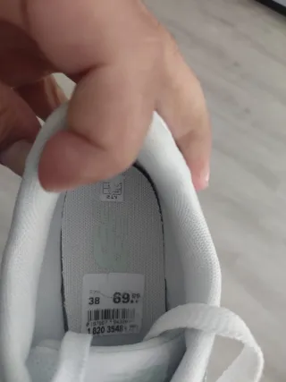 Zapatillas New Balance Blancas y Verdes