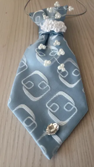 Cravatta gioiello azzurro e bianco