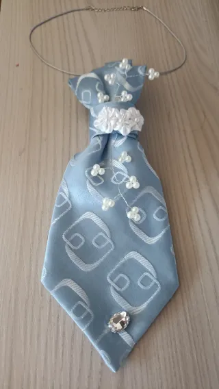Cravatta gioiello azzurro e bianco