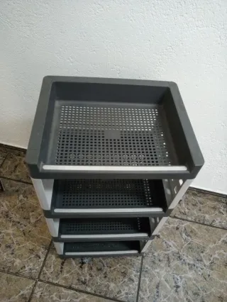 Organizador con estanterías