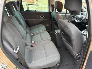 Renault Grand Scenic 2016