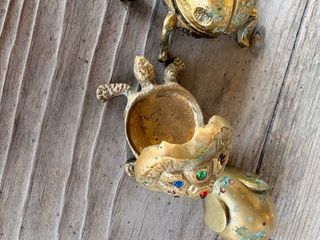 Lote 4 figuras/ cajitas de  bronce