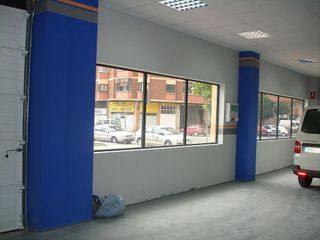 Local comercial en venta en La Chantría - La Lastra en León