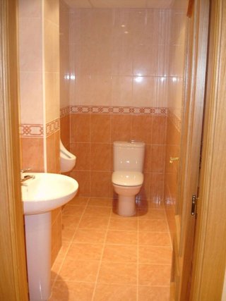 Local comercial en venta en La Chantría - La Lastra en León