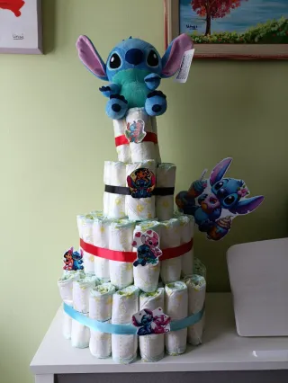 Tarta de pañales temática Stitch