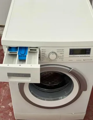 LAVADORA DE CARGA FRONTAL MARCA SIEMENS DE 8 KILOS