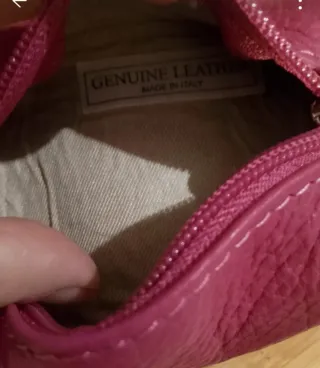 Portamonete in pelle con zip e anello portachiavi