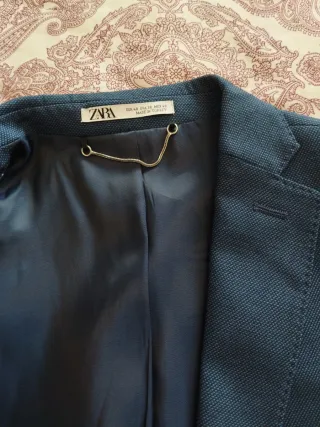 Traje juvenil Zara azul Talla M
