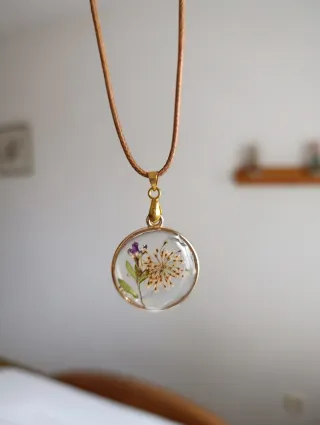 Colgante Resina Flores Secas Hecho a Mano