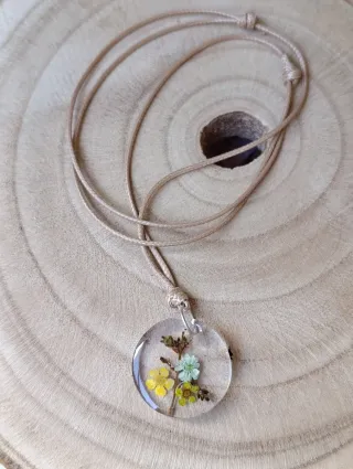 Colgante Resina Flores Secas Hecho a Mano