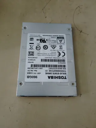 DISCO SSD 960GB TOSHIBA