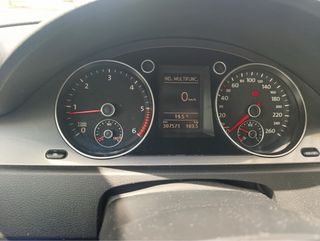 Volkswagen Passat 2010