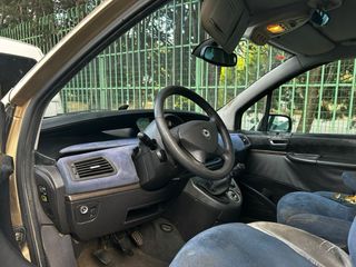Lancia Phedra 2003