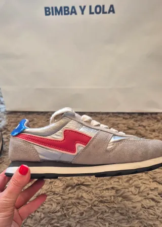 Zapatillas Bimba y Lola plateadas