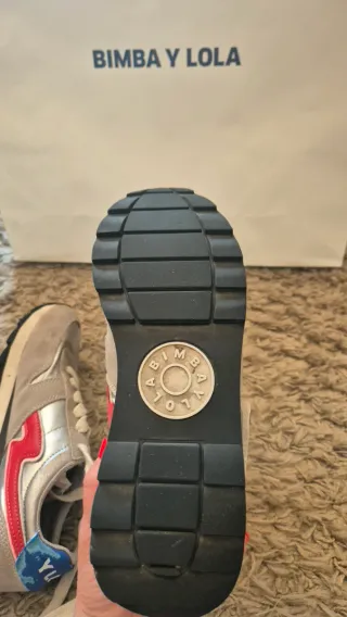 Zapatillas Bimba y Lola plateadas