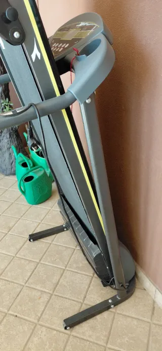 Tapis roulant nero con display