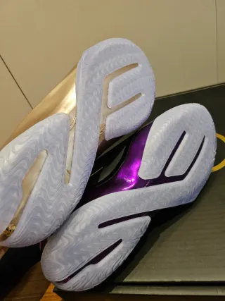 Nike Air LeBron 23 Lakers Talla 42 nueva