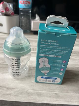 Biberón Tommee Tippee Advanced Anti-Colic 260ml