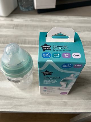 Biberón Tommee Tippee Advanced Anti-Colic 260ml