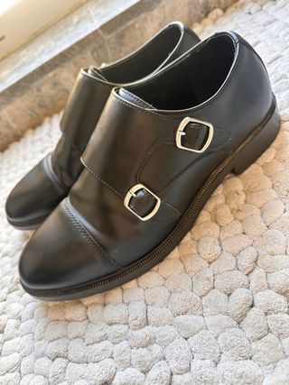 Zapatos de vestir negros T.40