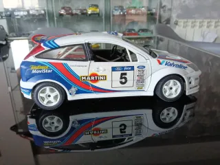 Ford Focus 1/18 Martini Racing