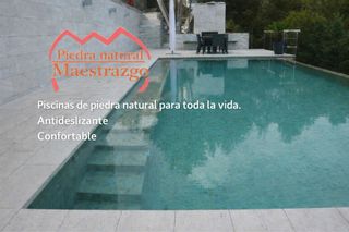 Bordes y coronación de piscinas de mármol