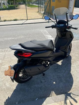 Piaggio Beverly 400HPE Negra Reestreno 10/25 550km