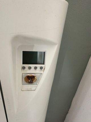 4 radiadores Eléctricos Beige y Blanco