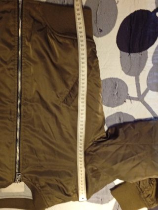 Cazadora bomber Pull&Bear verde militar