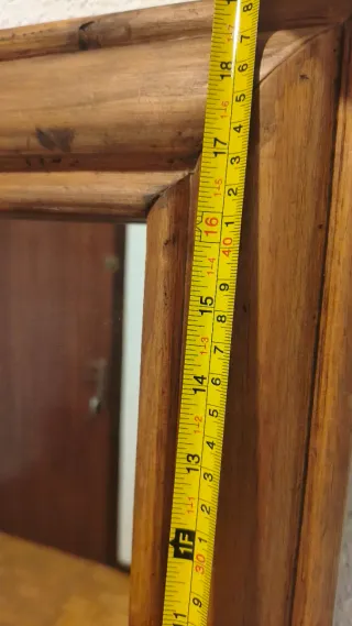Baúl de madera con espejo