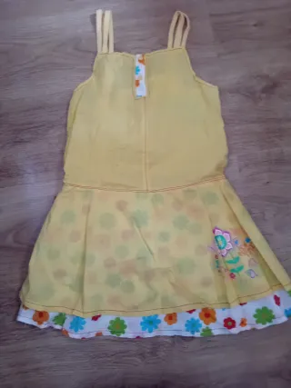 Lote de 2 vestidos de bebé talla 5