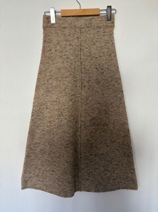Falda de lana marrón